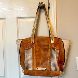 BED STU Authentic Genuine Leather brown cream purse.